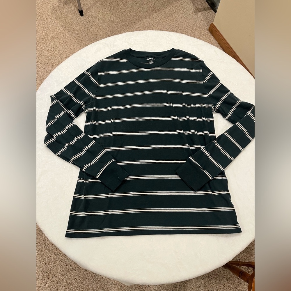 Men’s Old Navy Soft Washed Long Sleeve Shirt - Medium